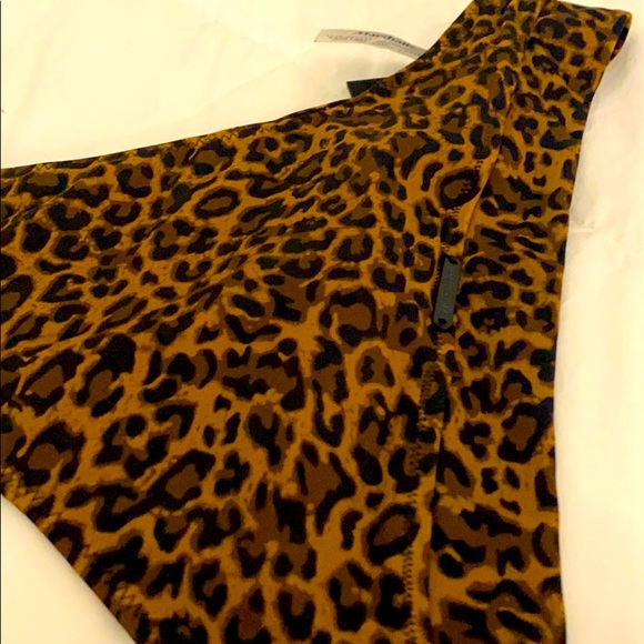 Sexy 2 piece swimsuit KENDALL + KYLIE bikini - Picture 3 of 4